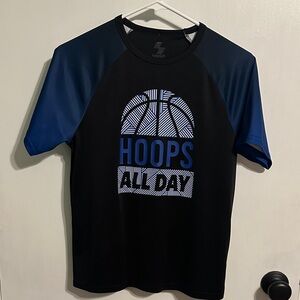Boys Black and Blue Graphic T-Shirt size large‎